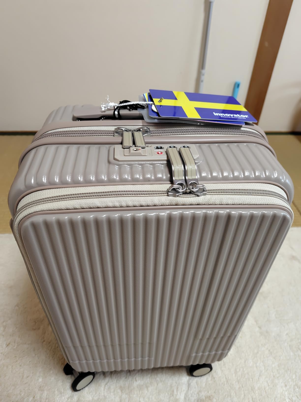 INV50を斜め上から撮影