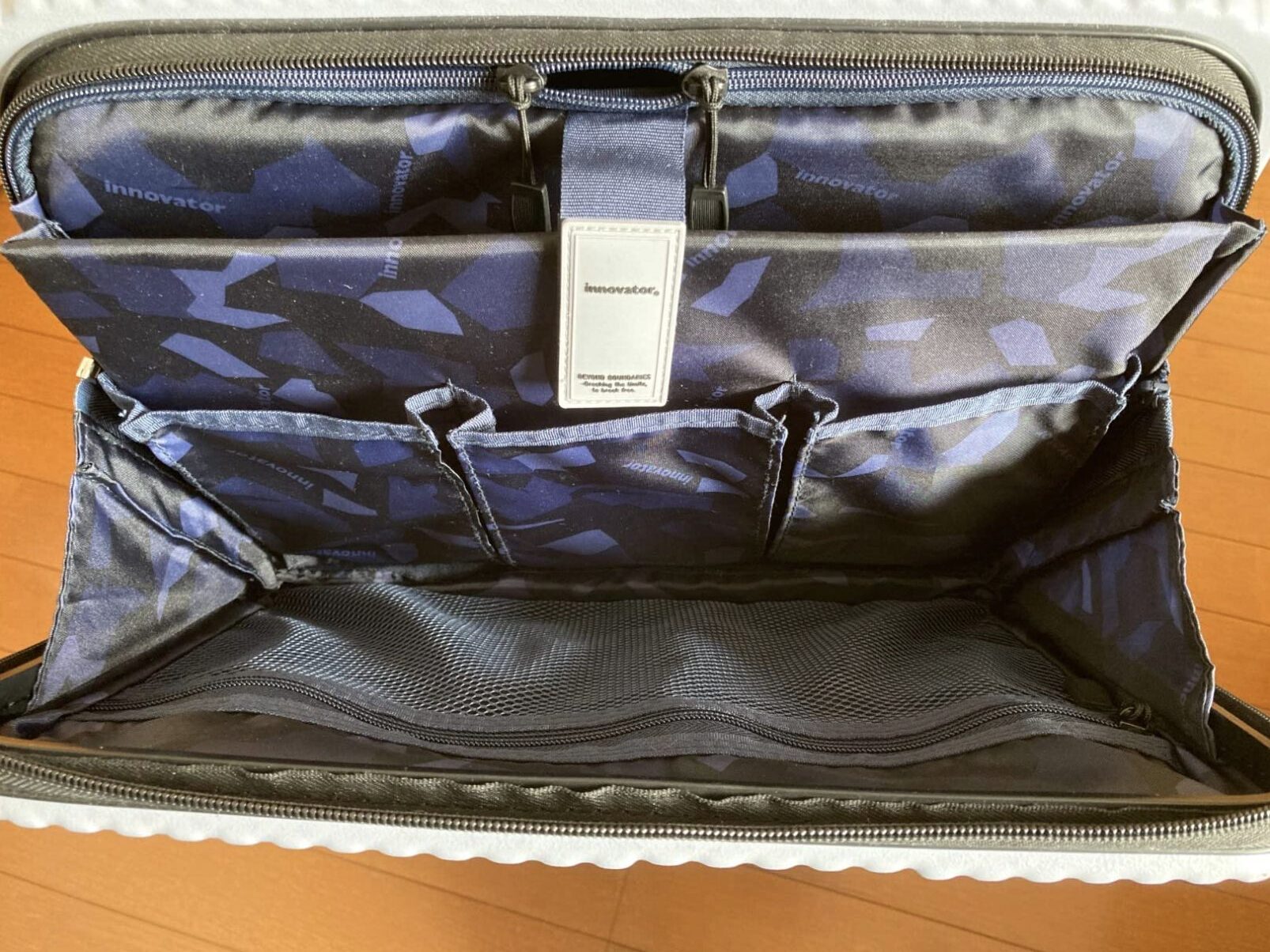 INV60のフロントオープン