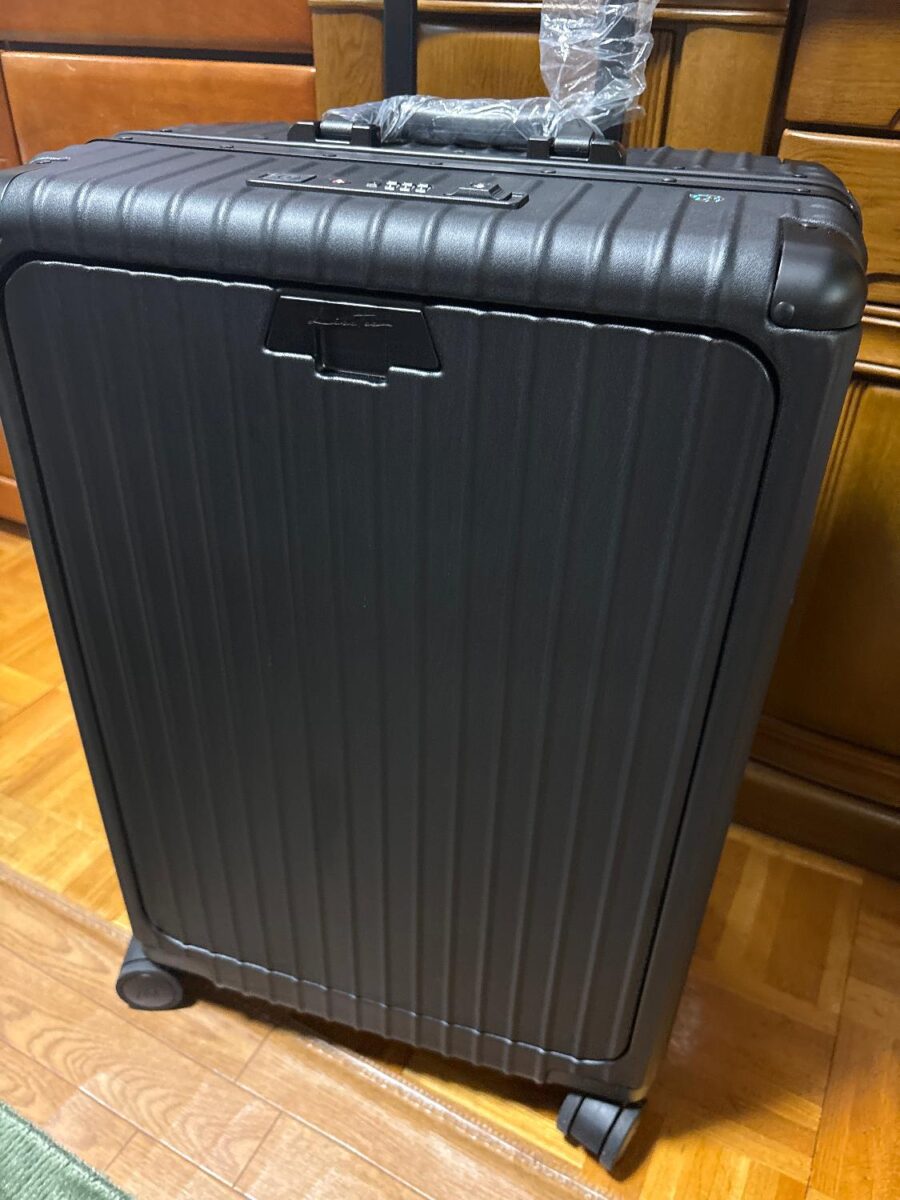 リベティ スーツケース 正面