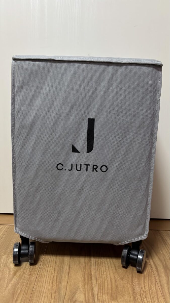 cjutro FEEL に付属カバーを被せた状態