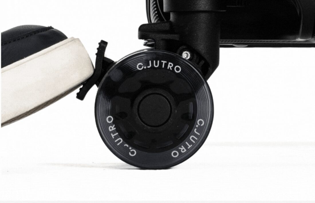 cjutro Classica Neo2のキャスターストッパー部分